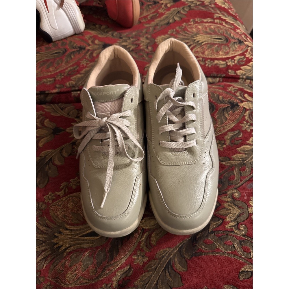ROCKPORT  Size 9 Beige men's casual shoes